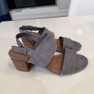 TOMS poppy sling-back sandal in grey suede and linen/canvas mix material